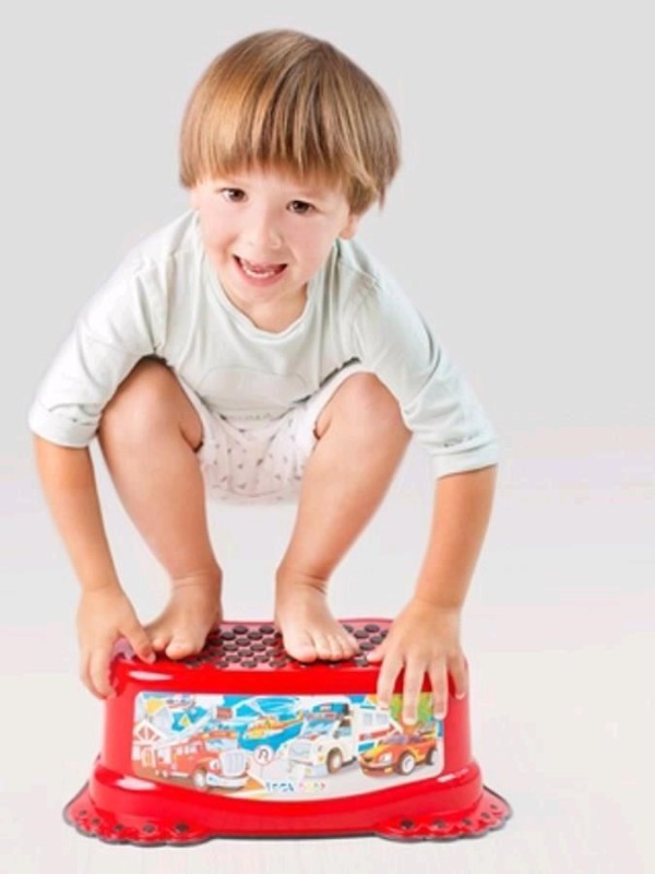 TEGA Dětské protiskluzové stupátko do koupelny