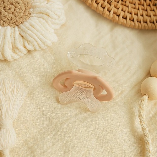 BABYONO Silikonové kousátko s krytem