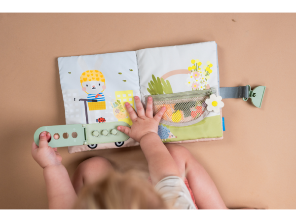 TAF TOYS Knížka s aktivitami My 1st Busy Book