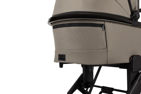 MOON PIÚ EXTRA black chrome Kombinovaný kočárek