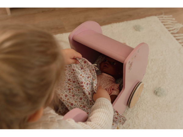 LITTLE DUTCH Kočárek pro panenky dřevěný s peřinkou Pink