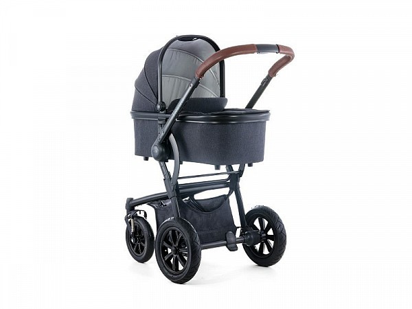 Kočárek Moon Tregg Black Denim