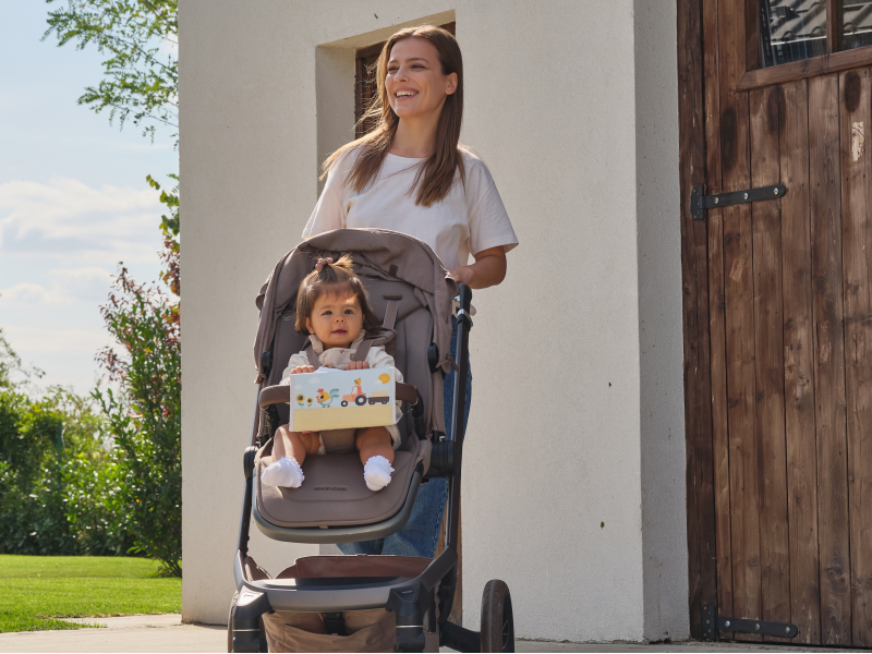 TINY LOVE Knížka s aktivitami pro hru na bříšku Farmers Funday