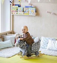 KINDERKRAFT Houpačka s melodií koník gray