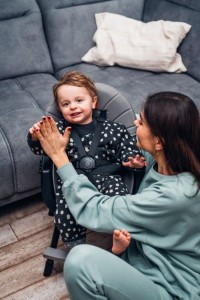 MOMI Jídelní židlička REKI