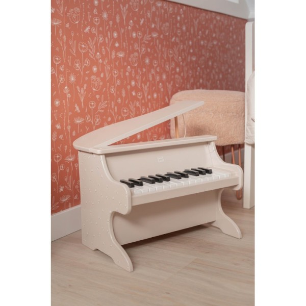 Label Label Dřevěné piano