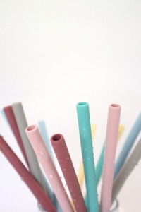 MINIKOIOI Brčko silikonové - 2 ks s kartáčkem