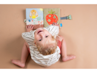TAF TOYS Knížka s aktivitami My 1st Busy Book