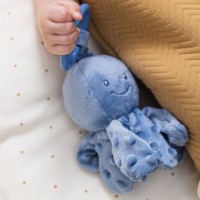 NATTOU Chobotnička vibrační na C kroužku dark blue 20 cm