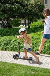 MOMI Koloběžka MoMi SAN