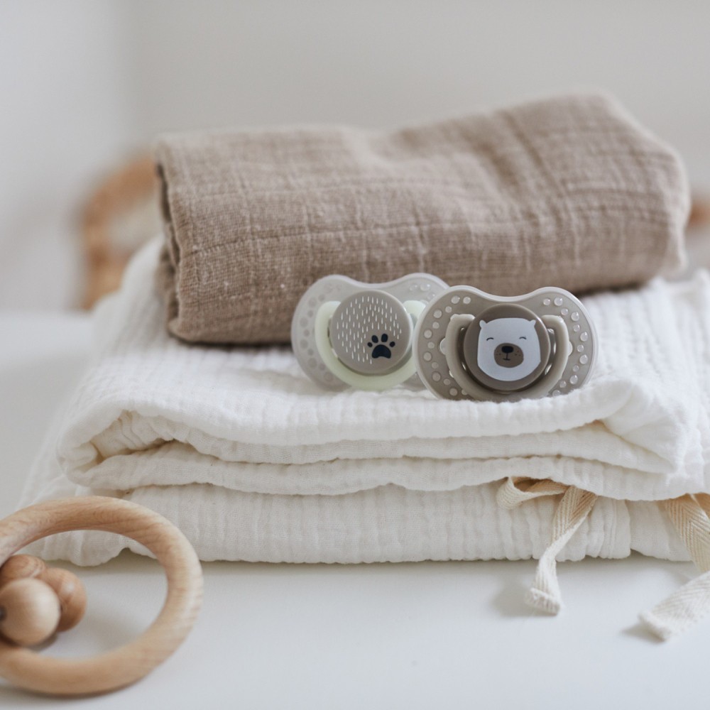 LOVI Dudlík svítící silikonový dynamický BUDDY BEAR 0-6m 2ks