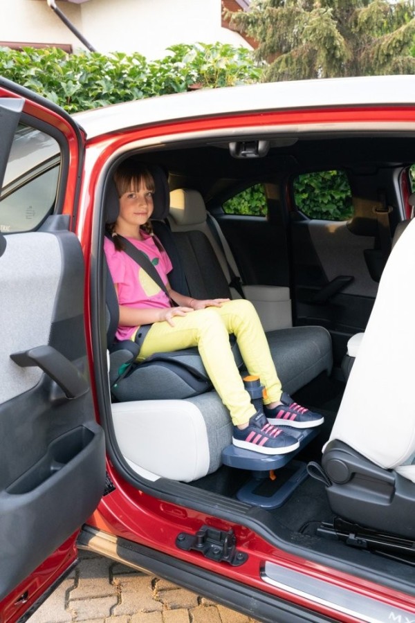 KneeGuardKids 4 Auto podnožka pro děti