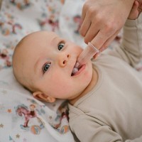 BABYONO Sada silikonových zubních kartáčků na prst 2ks 0m+