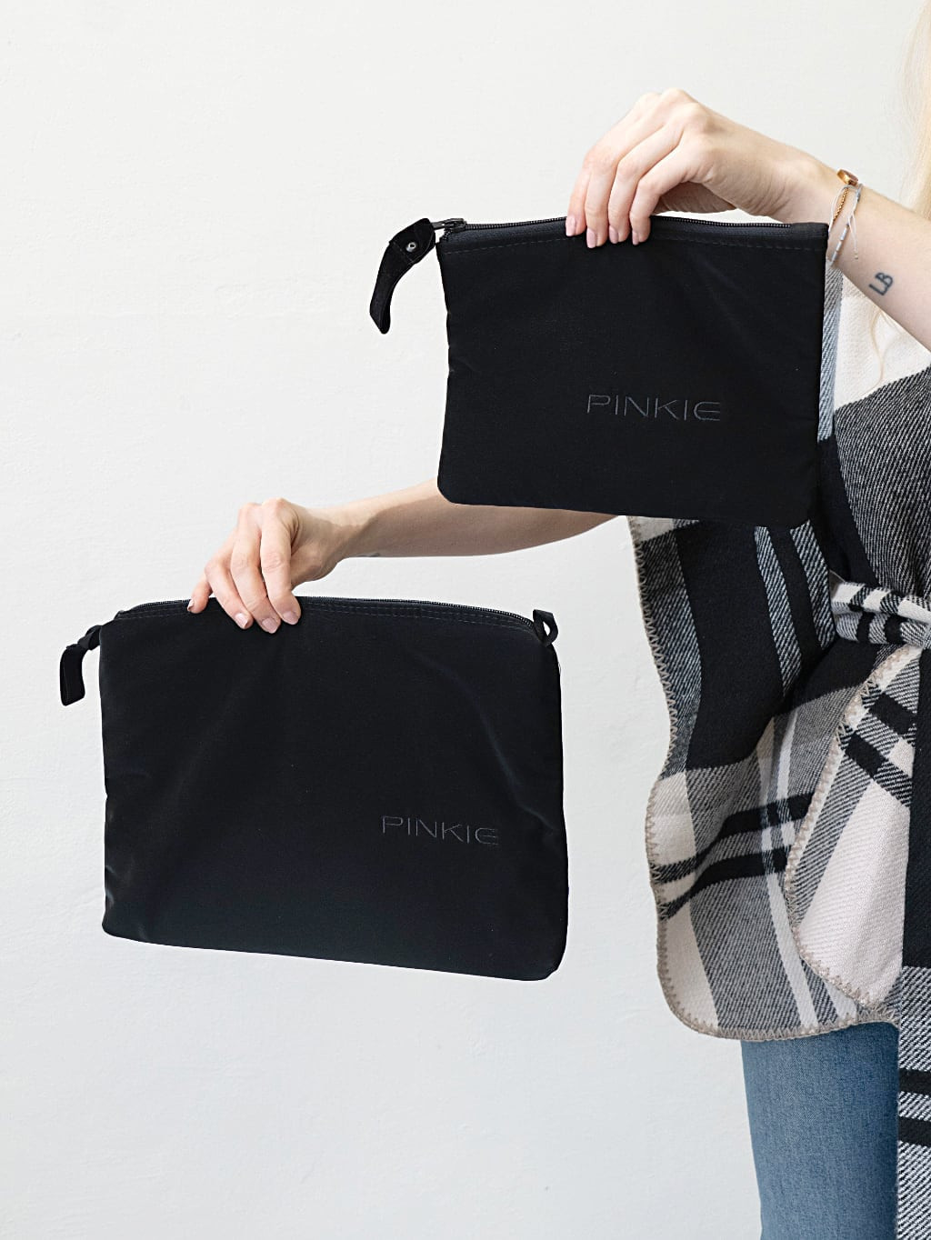 PINKIE kosmetická taštička Dark Black