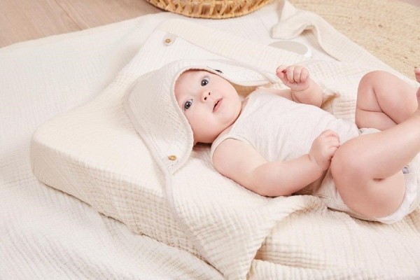 BÉBÉ-JOU Mušelínový ručník s kapucí Pure Cotton