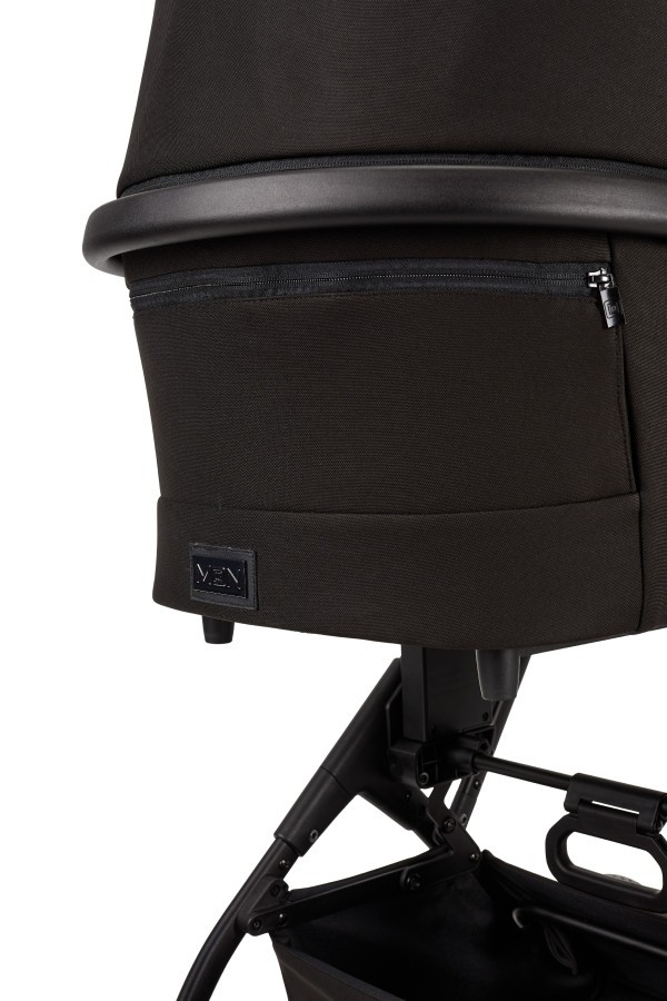 MOON PIÚ EXTRA black matt Kombinovaný kočárek
