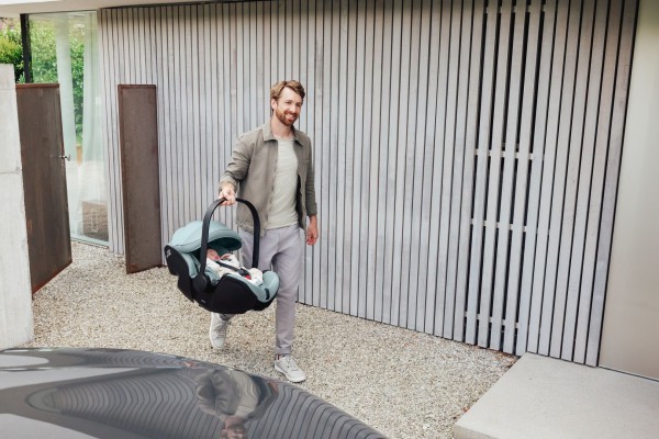 BRITAX  Set Autosedačka Baby-Safe Pro  40-85 cm + Vario Base 5Z Bundle