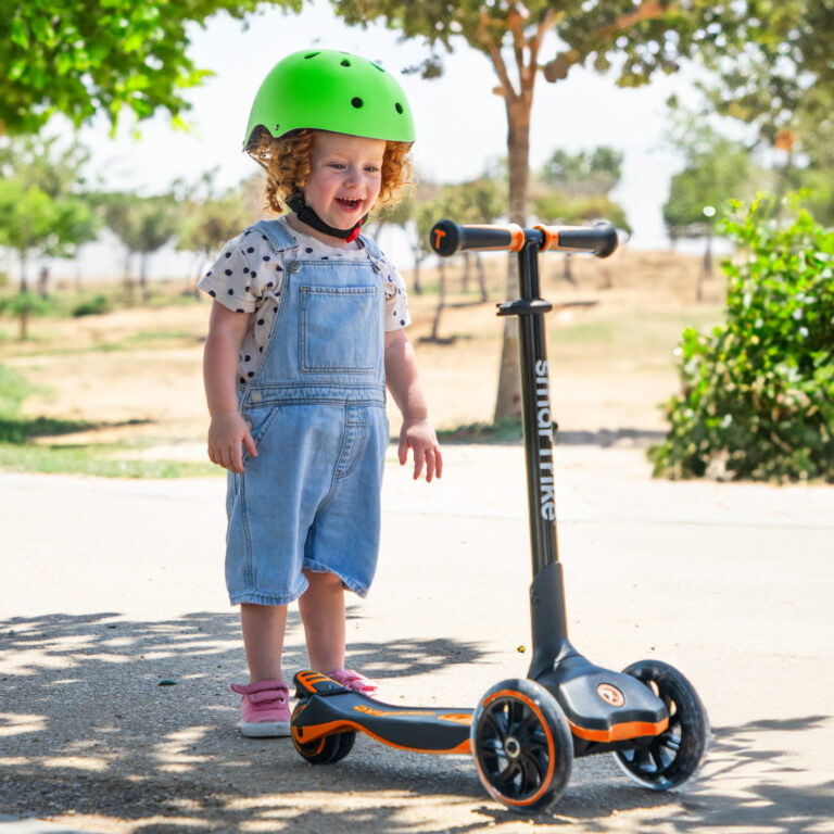 SMARTRIKE Xtend Ride-on