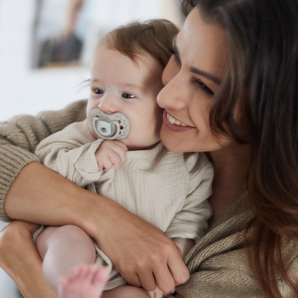 LOVI Dudlík svítící silikonový dynamický BUDDY BEAR 0-6m 2ks