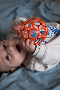 OBALL Hračka Oball RATTLE 10 cm 0m+ OBALL Hračka Oball RATTLE 10 cm 0m+