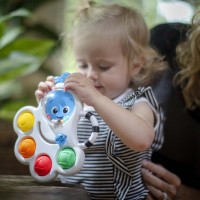 BABY EINSTEIN Hračka senzorická chrastítko a kousátko Opus 's Shape Pops ™ 3m +