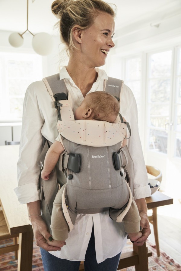 Ergonomické nosítko Babybjorn One  Classic grey / Pink sprinkles, Cotton