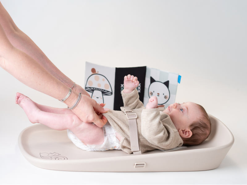 TAF TOYF Přebalovací podložka Sensory Tales