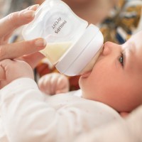 Avent kojenecká láhev Natural Response transparentní 125 ml