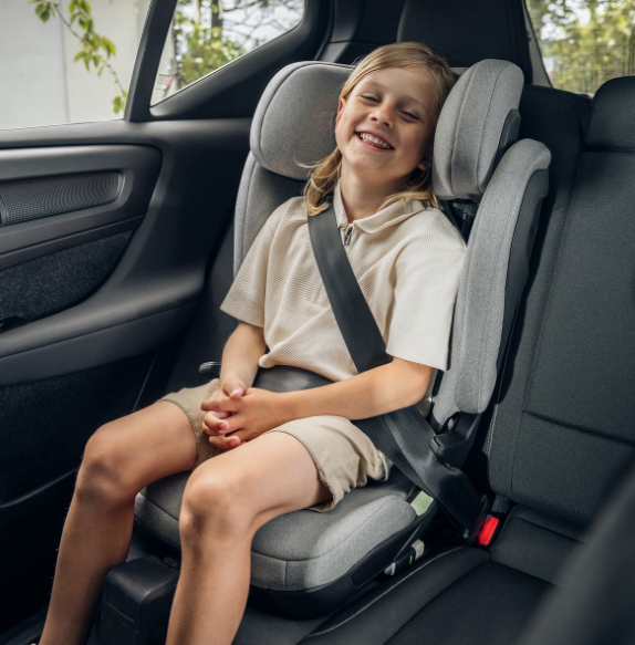 THULE Autosedačka i-Size s vysokým opěradlem Palm (100-150 cm)