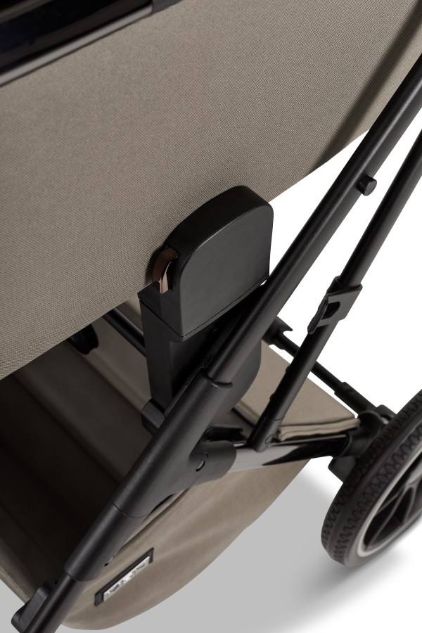 MOON PIÚ EXTRA black chrome Kombinovaný kočárek