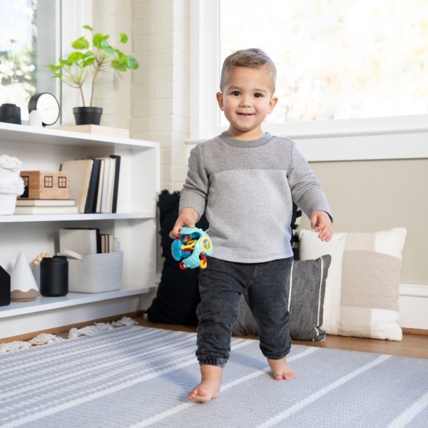 BABY EINSTEIN Hračka senzorický míč s kousátkem Rattle & Sense™ 3m+