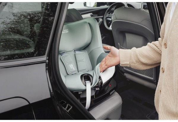 BRITAX RÖMER Dualfix 5Z Autosedačka 61-105 cm