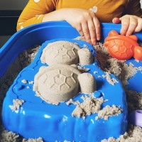 PETITE&MARS Stolek hrací na vodu a písek Sandy
