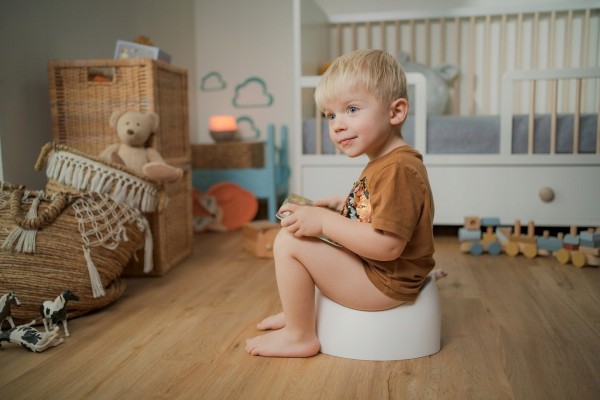 TEGA Dětský oboustranný ergonomický nočník s výlevkou Teggi