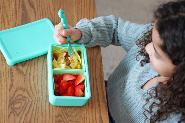 MELII Silikonový bento box na svačinu 700 ml