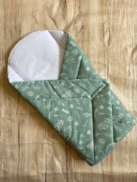 Zavinovačka Maceshka s pevnými zády