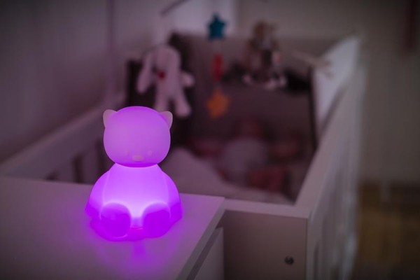 NATTOU Světýlko noční silikonové se senzorem pláče