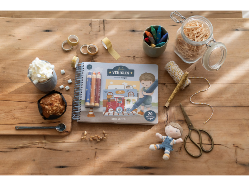 LITTLE DUTCH Omalovánky s pastelkami Doprava Jim