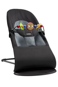BABYBJÖRN Lehátko Balance Soft s hračkou Black/Dark Grey