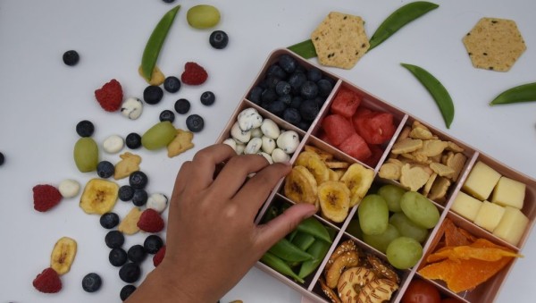 MELII Snackle Box krabička na svačinu 1368 ml