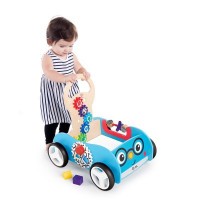 BABY EINSTEIN Hračka dřevěná aktivní vlečka Discovery Buggy HAPE 12m+