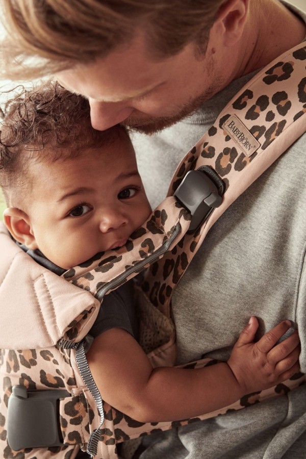 Ergonomické nosítko Babybjorn ONE Beige/Leopard Cotton
