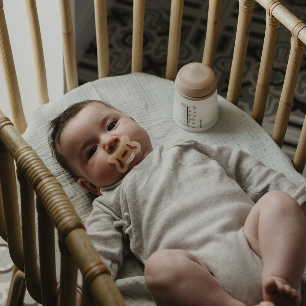 SUAVINEX SADA ANTIKOLIKOVÁ Zerø.Zerø™ LIGHT LÁHEV 180 ml A + dudlík Zerø.Zerø™ -2/ 2M