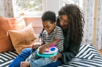 BABY EINSTEIN Hračka hudební přehrávač Toddler Jams 1r+
