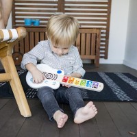 BABY EINSTEIN Kytara dotyková Strum Along Songs™ Magic Touch™ HAPE 12m+