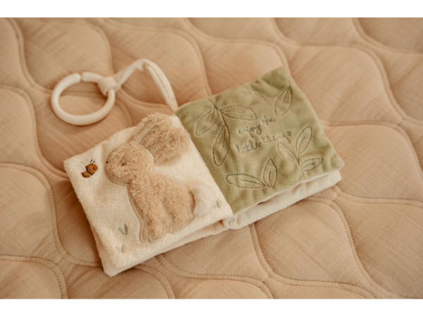 LITTLE DUTCH Závěsná textilní knížka s aktivitami Newborn Naturals