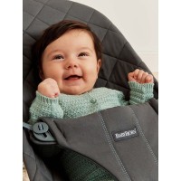 BABYBJÖRN Lehátko Bliss Cotton, Anthracite s hračkou