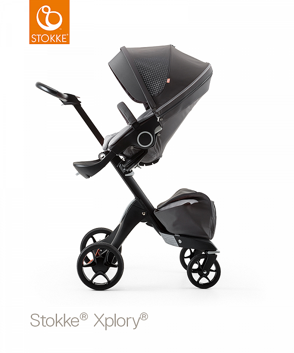 Stokke® Xplory® V5 kočárek Black Athleisure