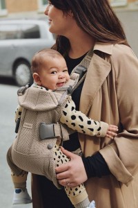 Ergonomické nosítko Babybjorn ONE Grey beige 3D Mesh