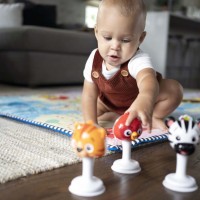 BABY EINSTEIN Chrastítka, Set 3 ks s přísavkami Rattle&Jingle Trio 6m+